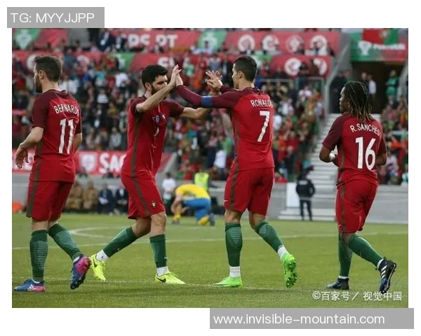 南京足球队在杯赛积分榜上以60分稳居第一名展现强劲实力