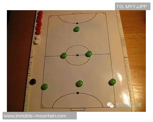 南京足球队战术解析与对手对比深度剖析